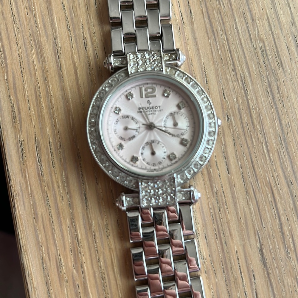 Beautiful watch light pink center bought in Italy